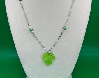 Green Leaf Fairy Necklace in Silver 18in