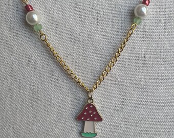 Cozy Mushroom Necklace in Gold 20inches