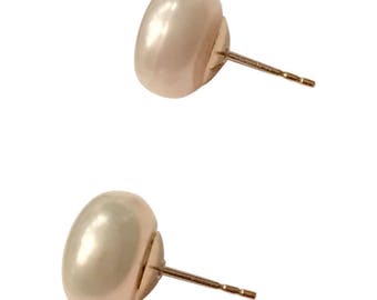 Freshwater Button Stud