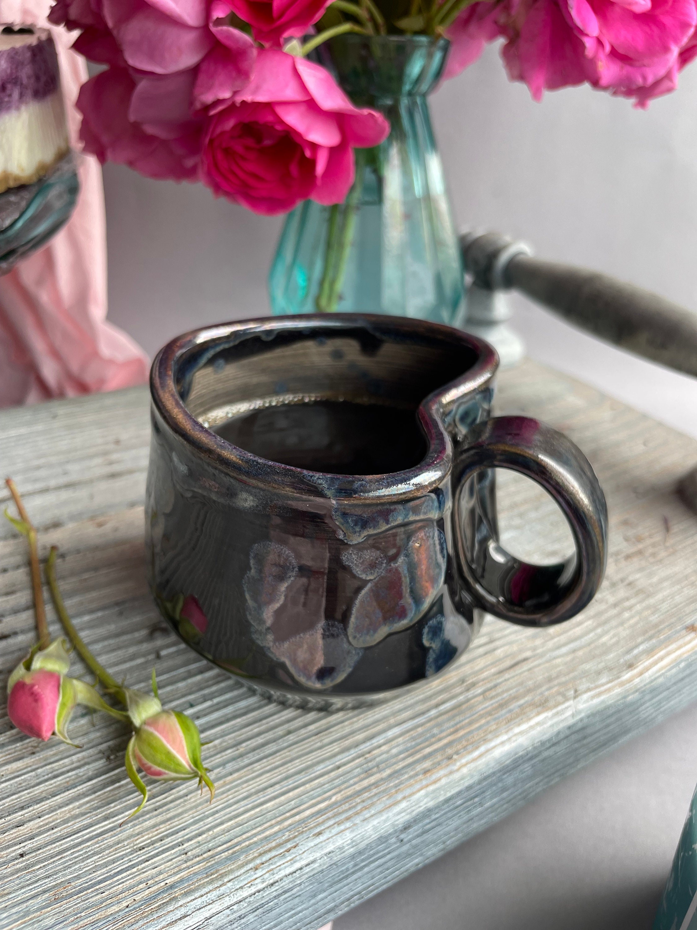 ハート柄の黒い陶器カップ LEMONed ONLINE SHOP