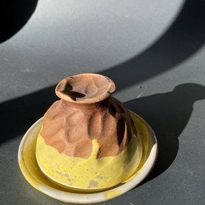Türkisfarbene Keramik bedeckte Butterdose, strukturierte Keramik-Butter-Halter