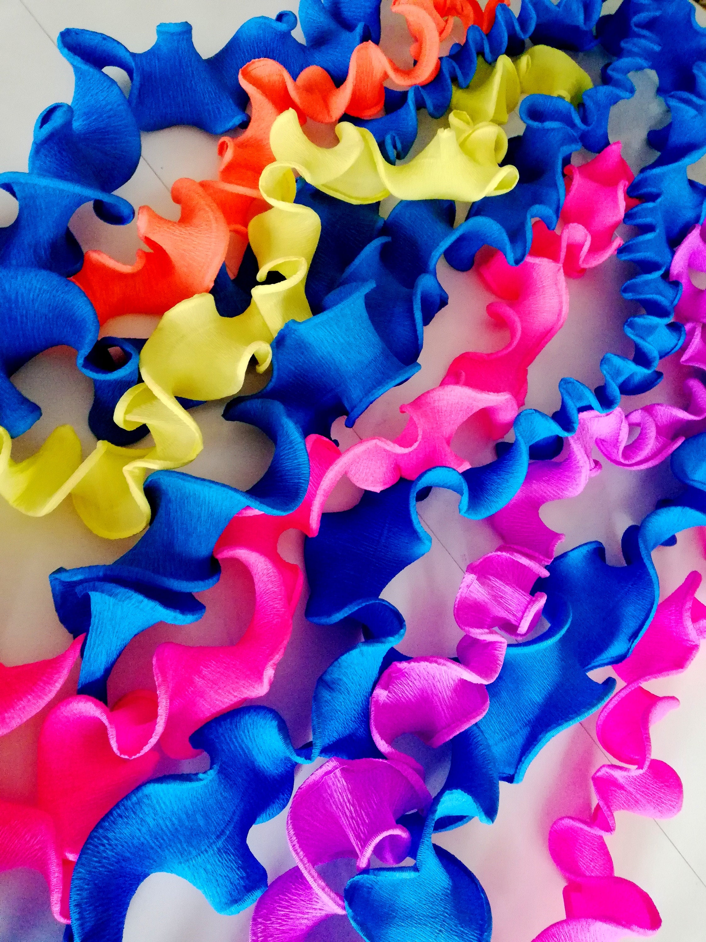 Rainbow, Streamers Backdrop, Fiesta Mexican, Crepe Paper Garlands