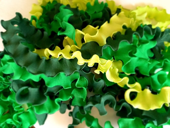 12 large Paper strands seaweed Streamers Backdrop Wall decor green jungle safari Baby Shower Graduation Black Gold Party Blue Ocean Wave Il_570xn
