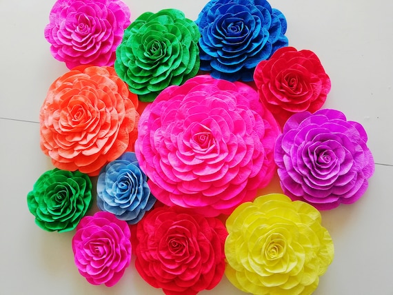 Mexican Tissue Paper Flowers Photo Wall Wedding Fiesta -   Mexican  tissue paper flowers, Paper flowers, Mexican paper flowers