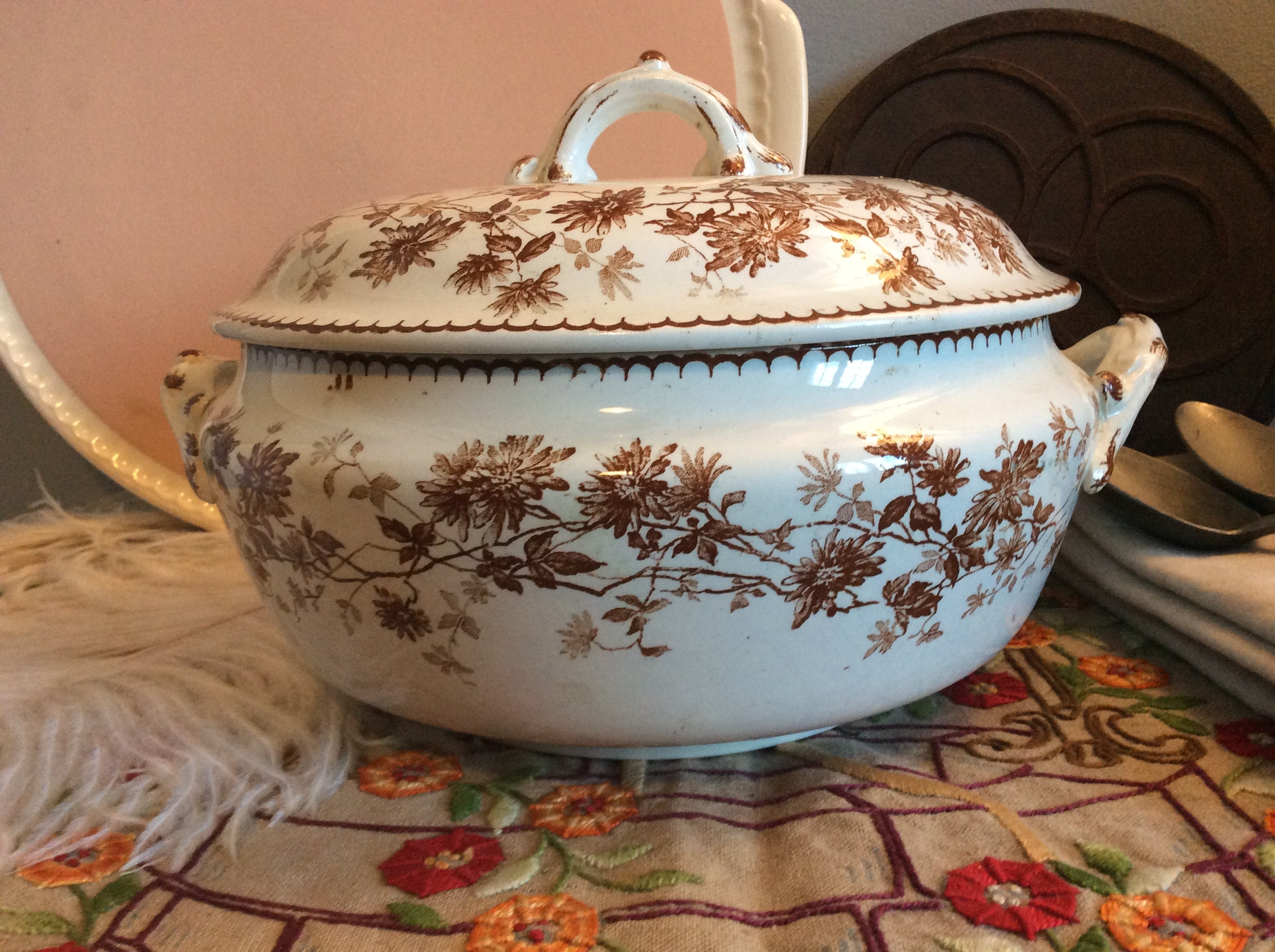 Antiquité Français Creil et Montereau Brown Floral Tureen, Mignardise Bowl, Antique Dianthus Pattern