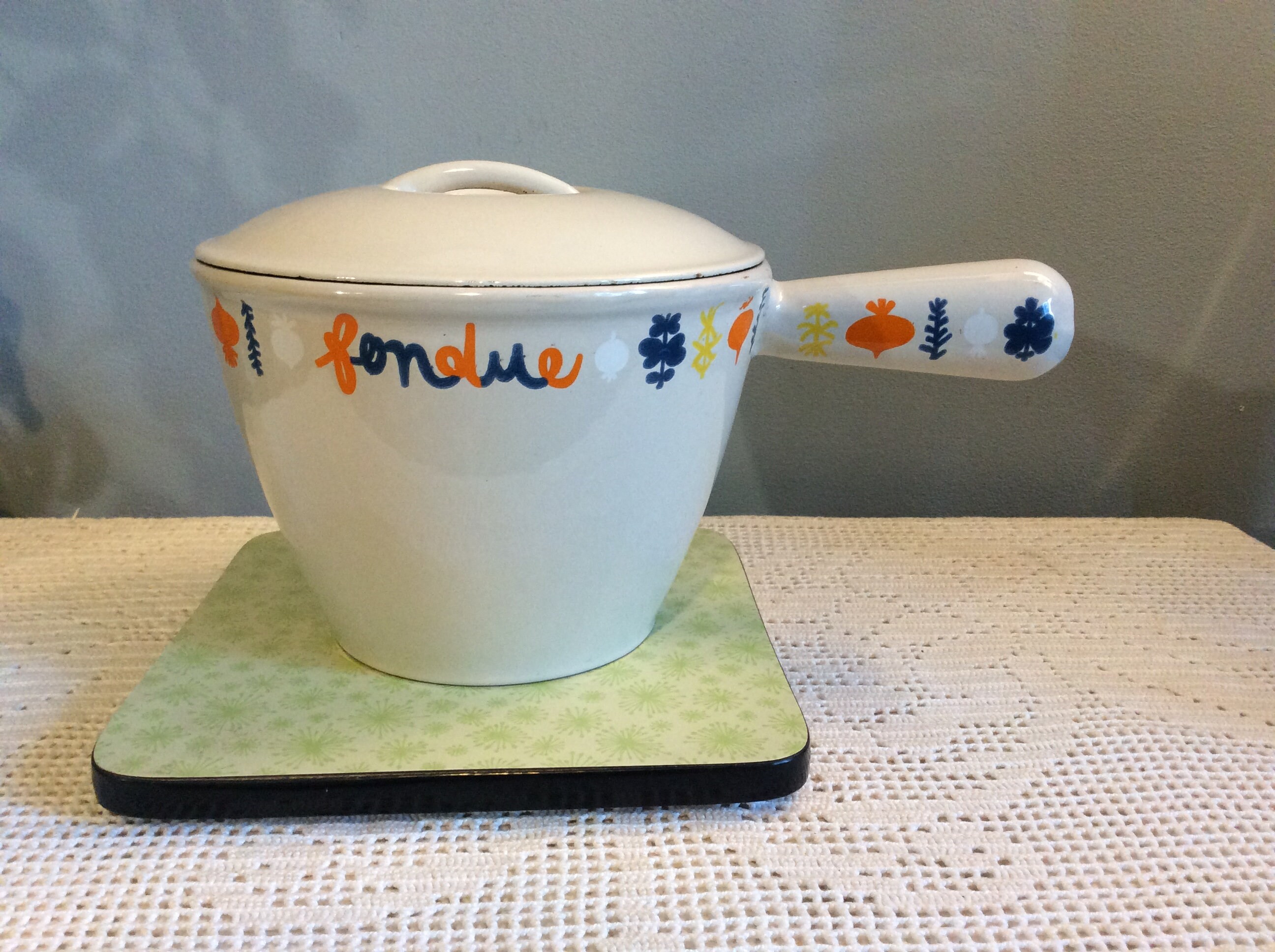 Vintage Le Creuset Pot de Fondue à Couvercle, en Émail Coloré, Le Creuset, Fer Émaillé Lourd avec Co