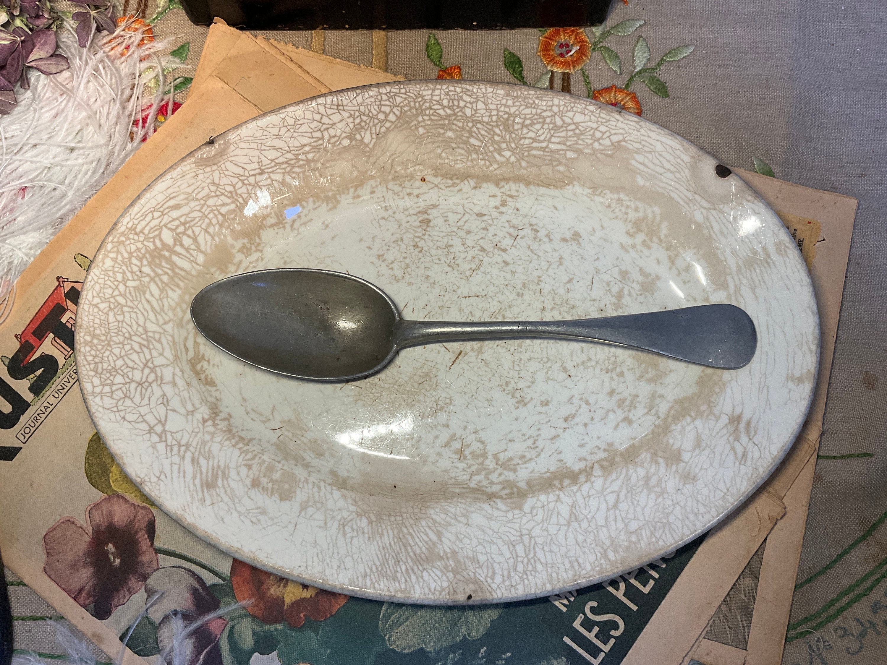 Français Antique Distressed Choisy Le Roi Ravier, White Oval Dish Hb Le Roi, Shabby Chic Dish