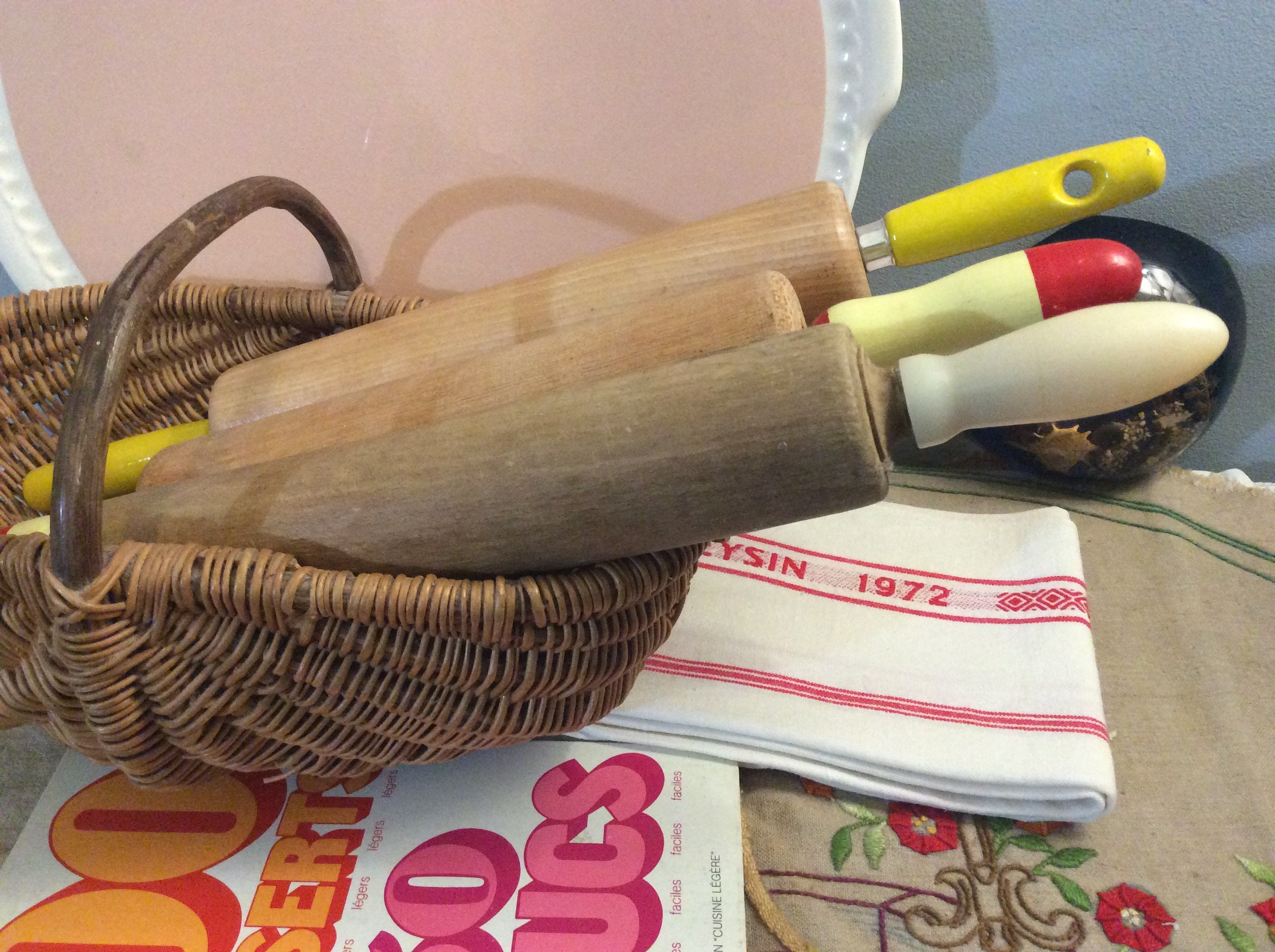 Trois Français Les Épingles à Rouleaux Vintage, 3 en Bois Poignée Rouge, Bois, Roulement Manche Déco