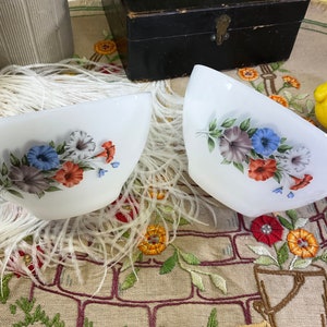 Set of 3 vintage Arcopal bowls in white opaline glass with bouquet pri –  Hello Broc
