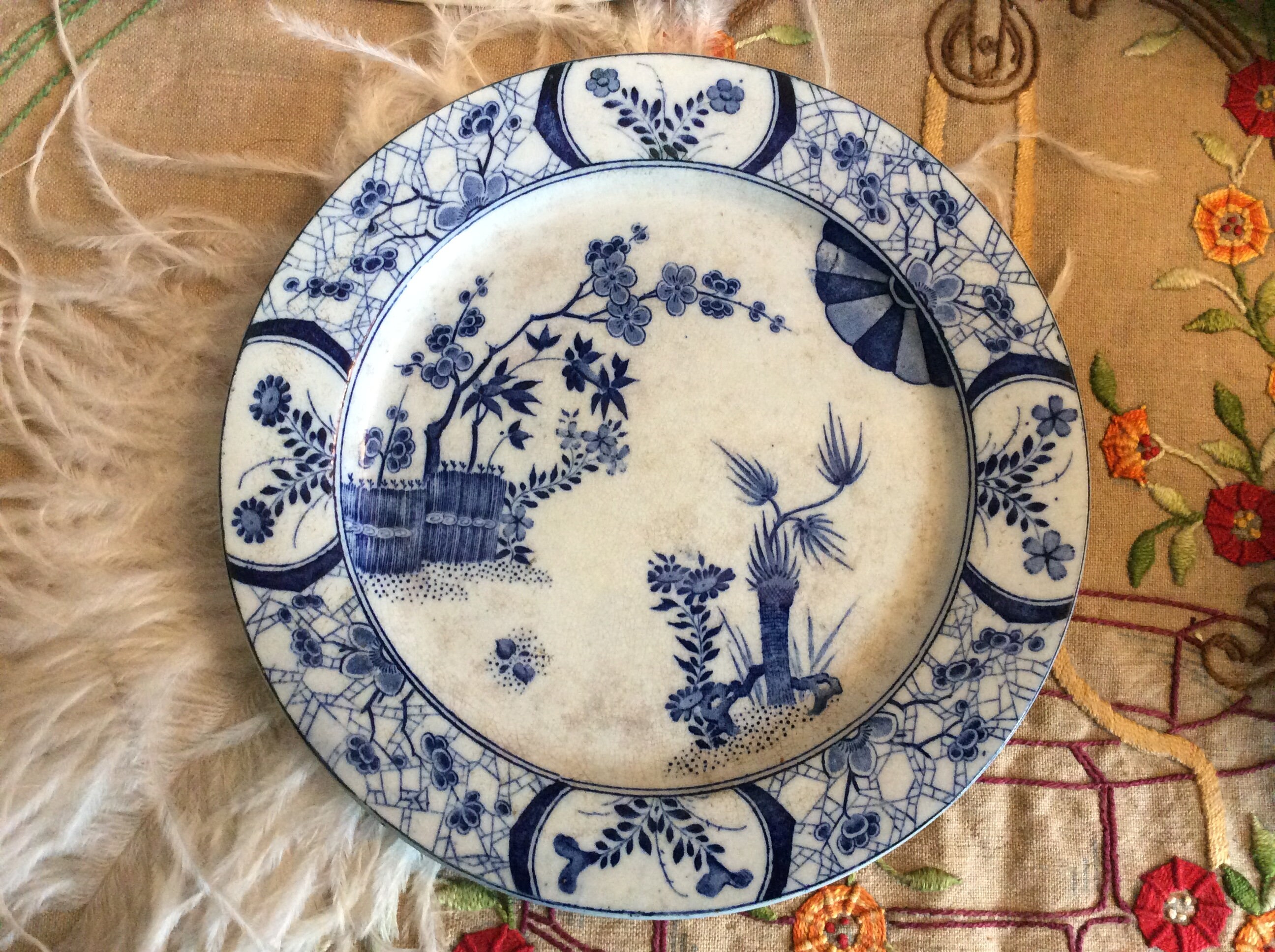 Antique Creil et Montereau Japon Plate, Distressed Teastained Antique Japon