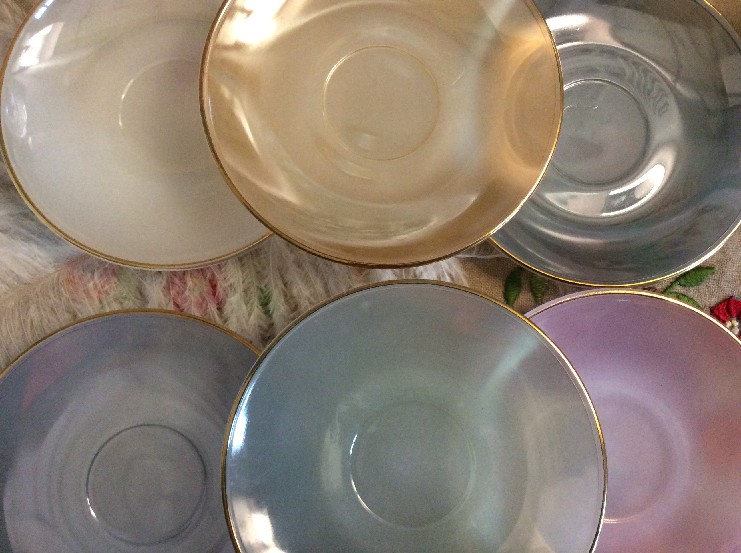 Ensemble de 6 Soucoupes Arcopal Harlequin Vintage. Élégantes Arlequin Colorées, Vintage Arcopal Harl