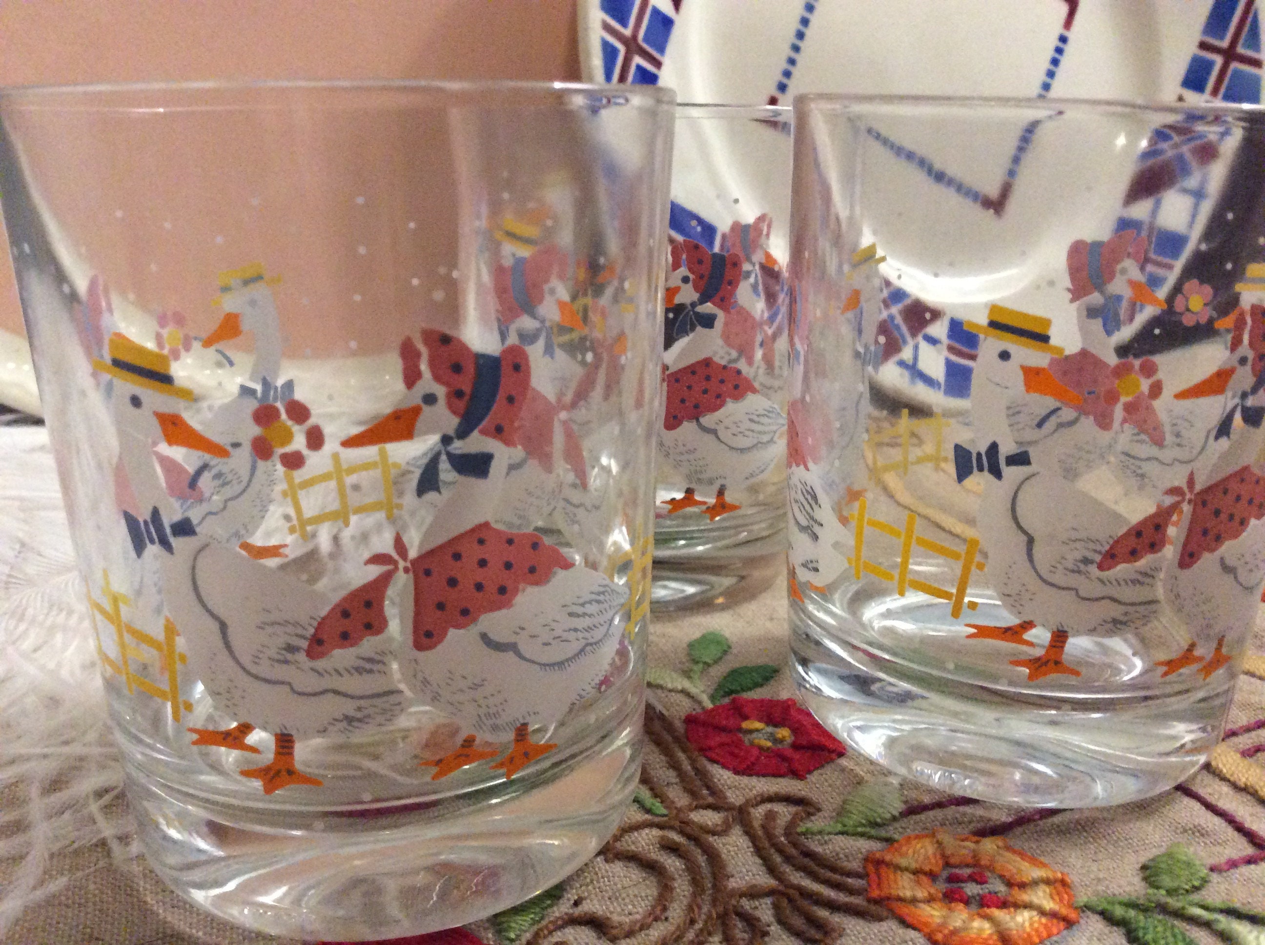 3 Français Vintage Reims Pink Goose Glasses, Themed Geese Tumblers, Dressed Up Goose, Up Ducks