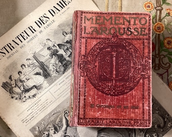 Souvenir Larousse ancien français - Souvenir Larousse français 1931 - Prix municipal Larousse de 1931 - Livre ancien rouge et or - Papier ancien pour collage - Ephémère