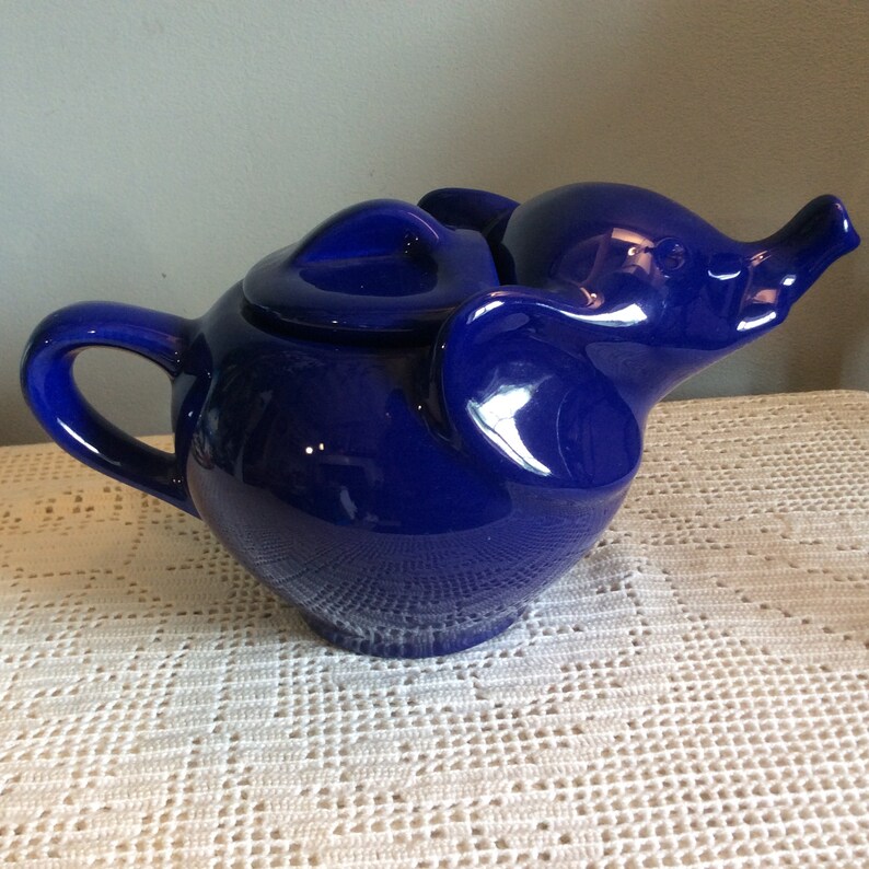Vintage French LIPTON deep blue/midnight blue elephant teapot Etsy