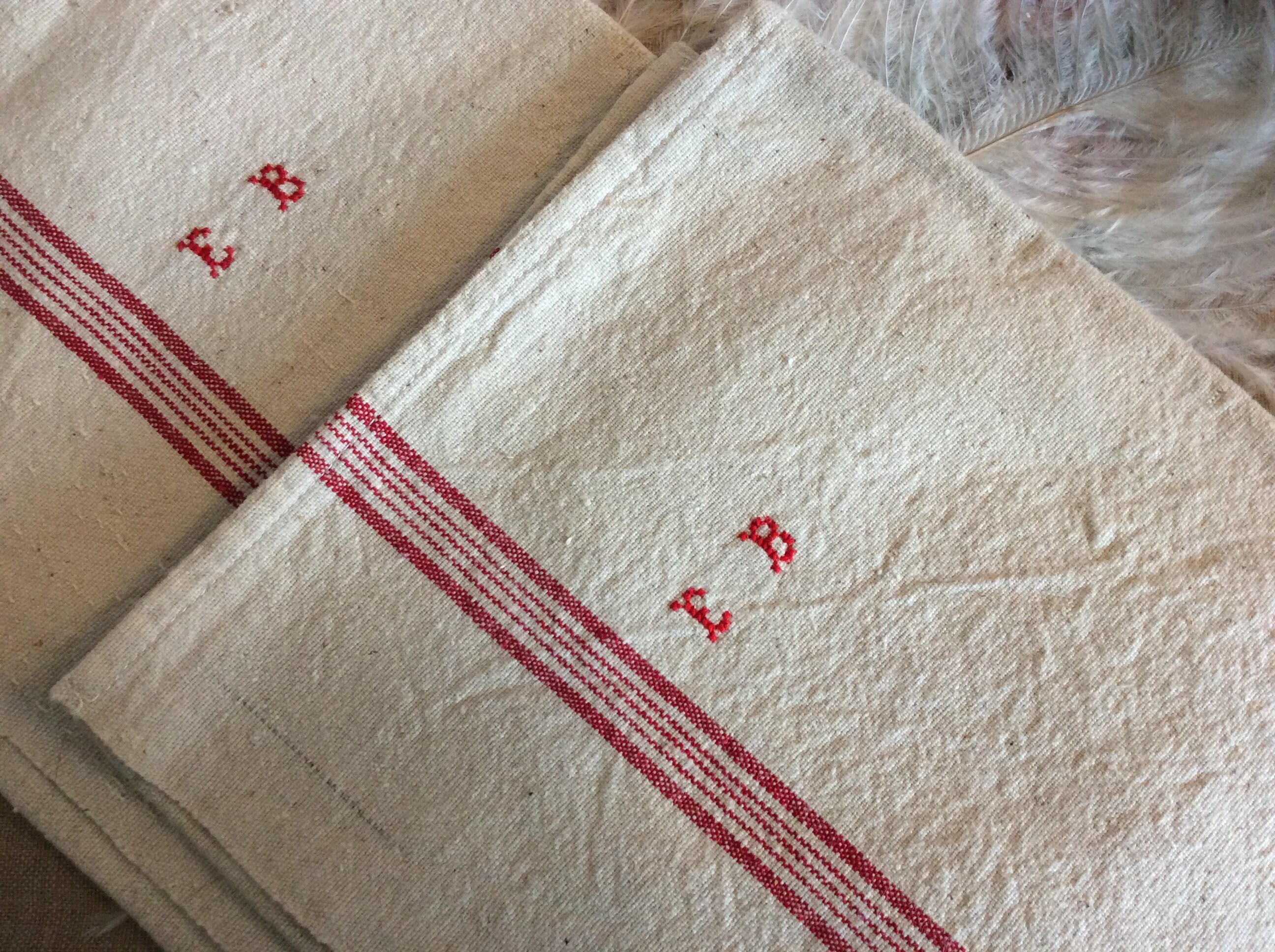 2 Français Vintage Red Stripedtea Towels - Vintage Stripes Serviettes Draps Initiales E B Metis Mate