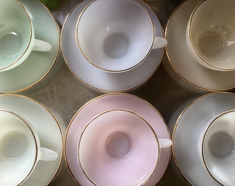 Lot de 6 grandes tasses à café/thé et soucoupes ARCOPAL vintage françaises Arlequin, tasses et soucoupes élégantes de couleur pastel, Arlequin Arcopal