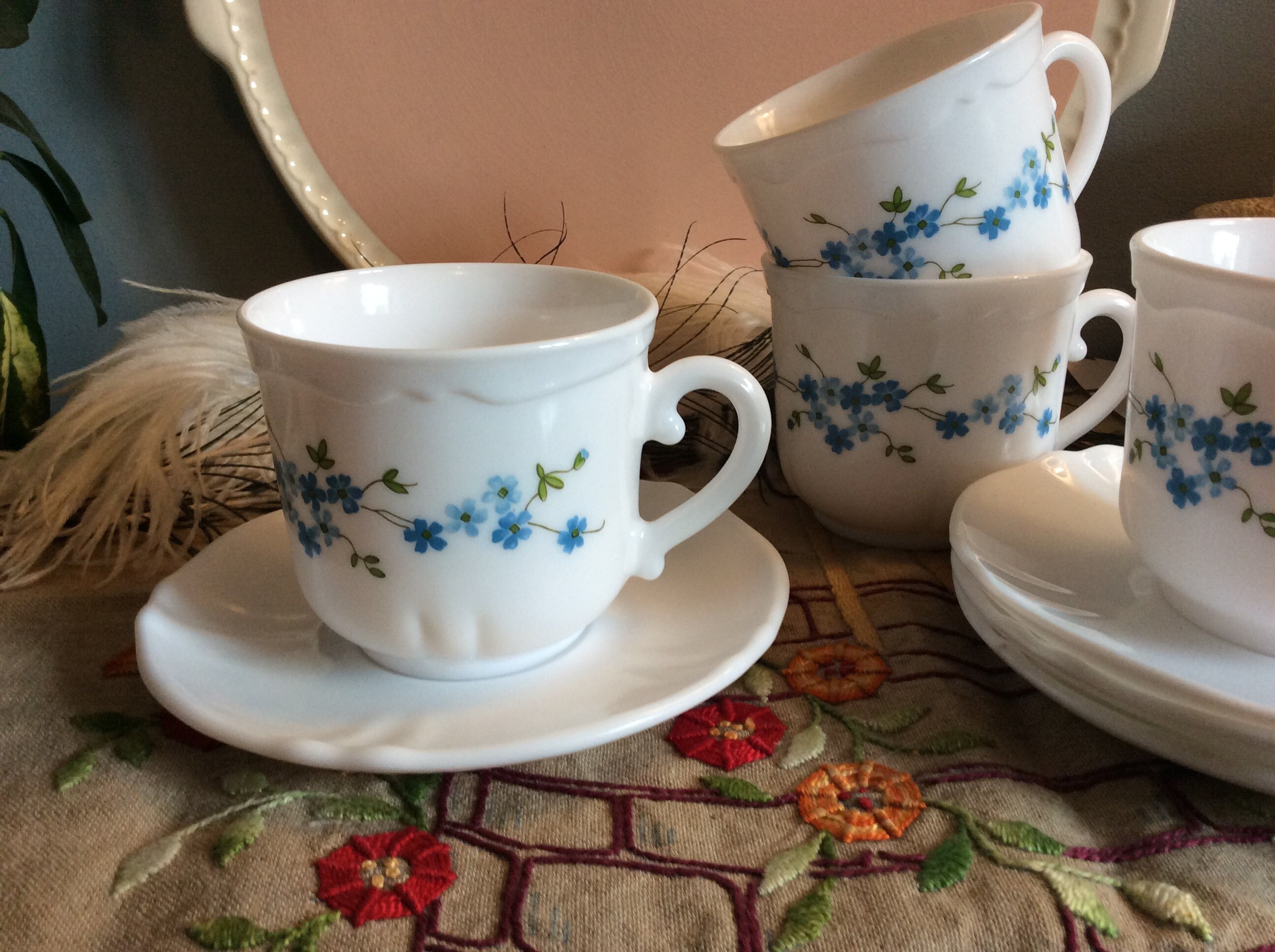 2 Français Tasses et Soucoupes Vintage Arcopal Myosotis, Veronica Mugs, Large Cups, Forget Me Not, B