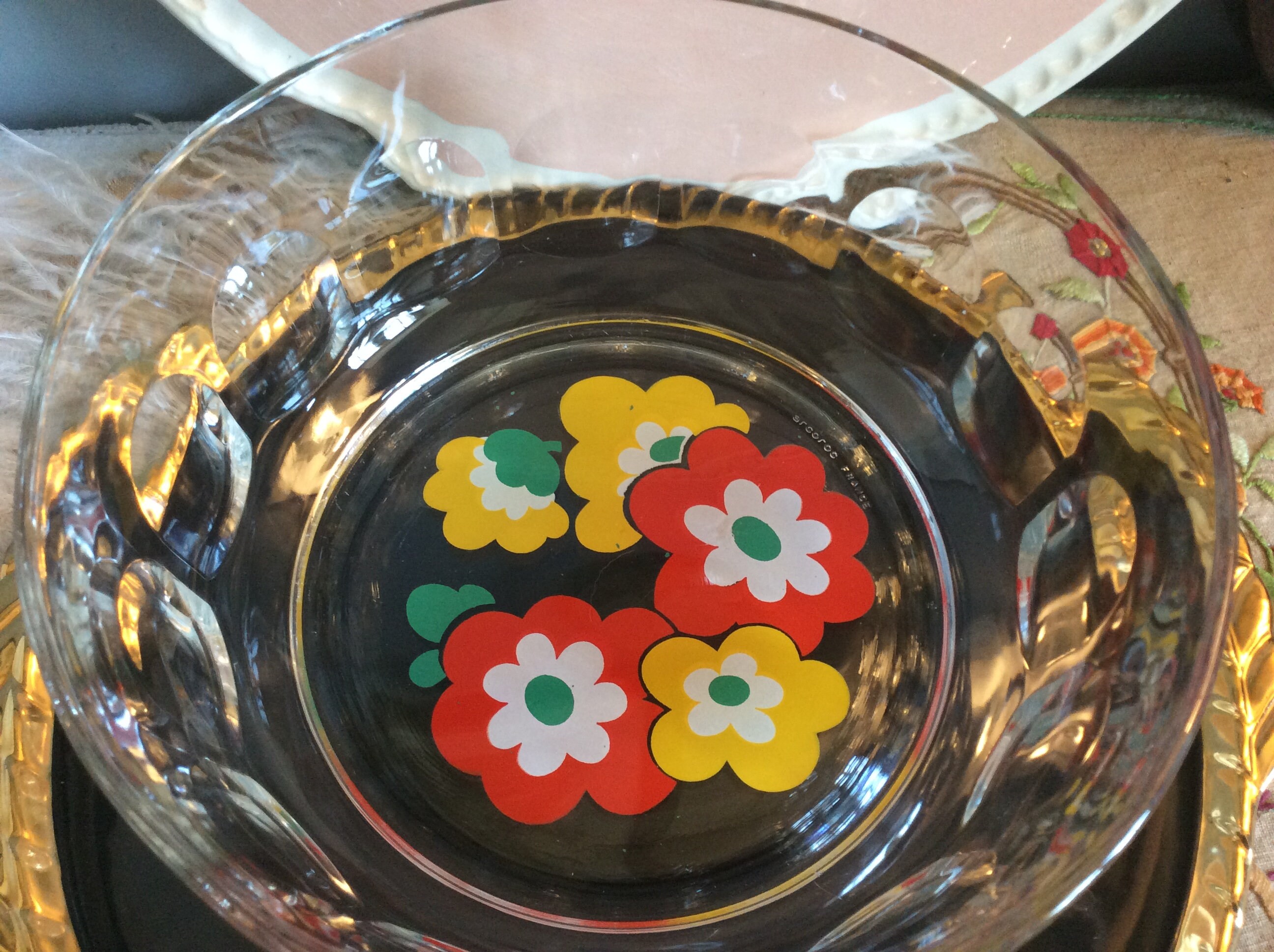 Vintage Arcoroc France Lotus Flowers Serving Bowl, Français Vintage Red & Yellow Flowers Salad Pop F