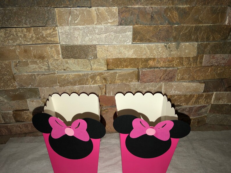 Small PopcornCandy Box Silhouette with bow tie