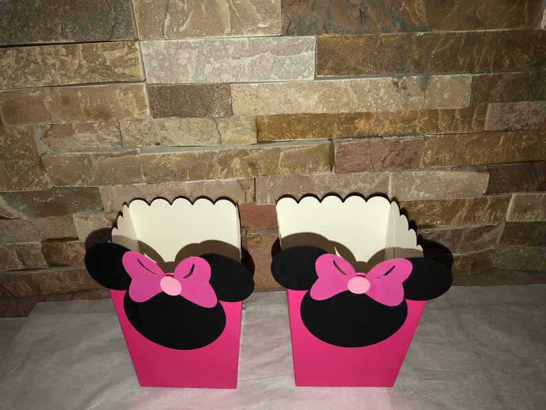 Small PopcornCandy Box Silhouette with bow tie