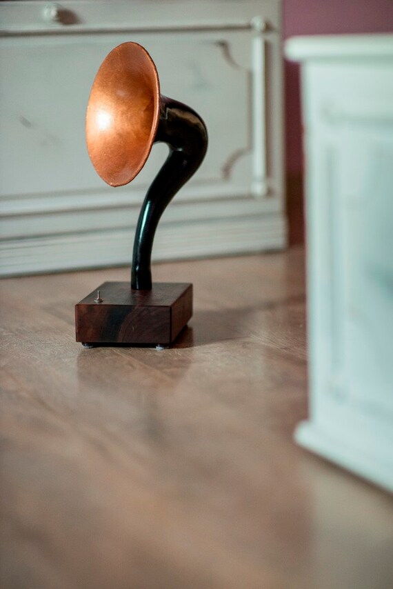gramophone bluetooth speaker