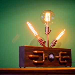 Lampada Edison.Lampada Steampunk.Lampada industriale.Lampada d&#39;accento.Lampada da tavolo.Lampade edison vintage. Lampada interessante.Arredamento per la casa.Lampada da tavolo per camera da letto