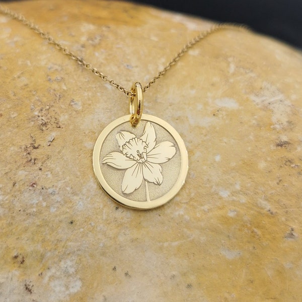 Dainty 14k Solid Gold Daffodil Flower Necklace, Personalized Daffodil Flower Pendant, Gold Daffodil Flower Coin, Flower Pendant