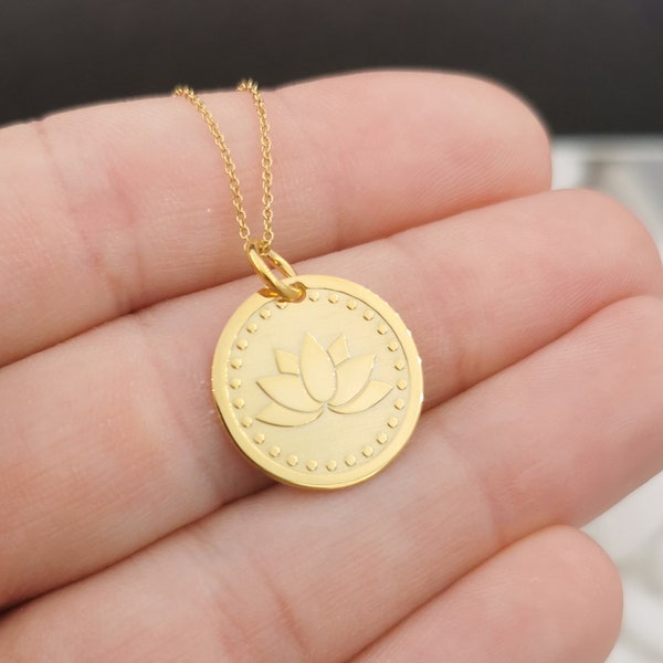 Collier de Lotus en or massif 14k, disque de Lotus de 16,5 mm, collier de Lotus personnalisé, pendentif fleur de Lotus