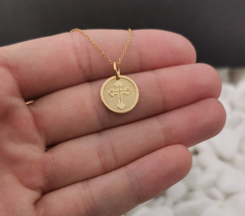 Dainty 14k Solid Gold Saint Olga Cross, Necklace For Protection, Personalized Saint Olga Cross, Orthodox Cross Pendant imagem 1