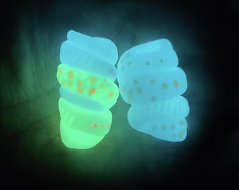 Glow in the Dark with UV paint Bead