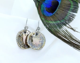 Boucles d'oreilles pendantes dorées en céramique Raku combinées à de l'argent sterling 925 - artistique italien créatif et local fait à la main