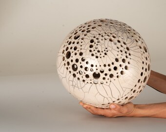 Lamp TO BE REQUESTED on commission (30 days) in raku ceramic - white with a dense network of craquelure