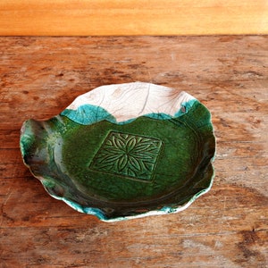 Raku pottery handmade flowerpot dish green and white ceramic planter dish ceramic saucer ceramics and pottery image 3