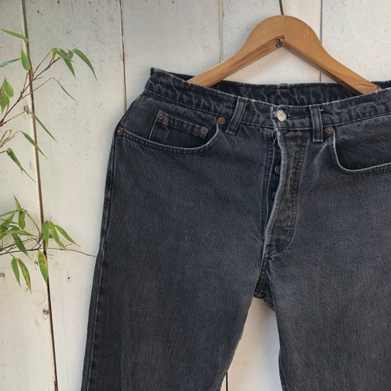 Cropped 501 Black Levis Jeans