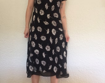 90s Black Floral Mid Length T shirt Dress