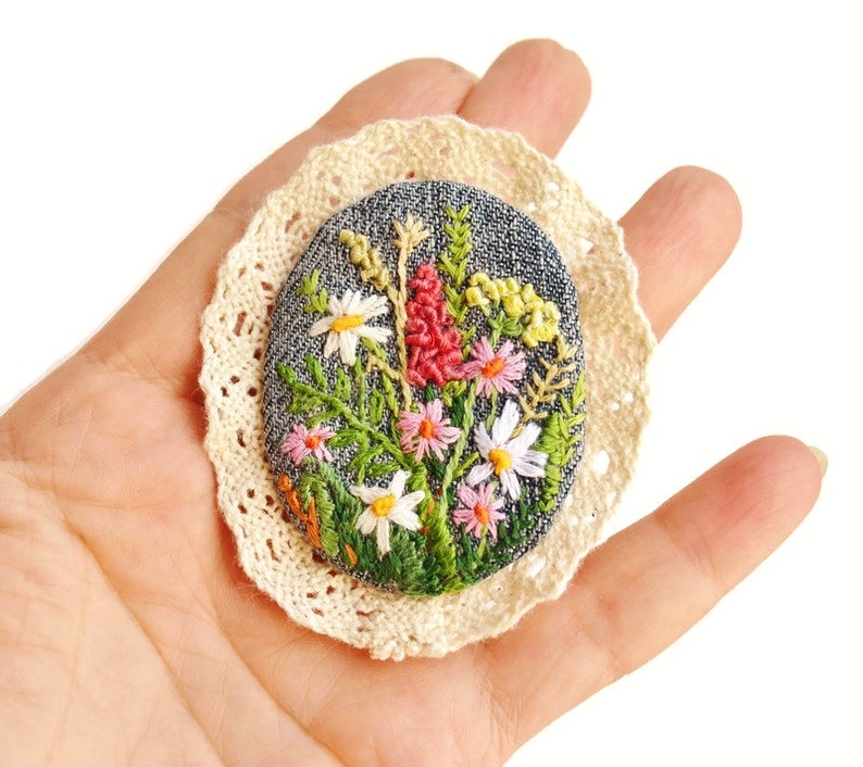 Embroidered  brooch Brooch bouquet Daisy brooch image 1