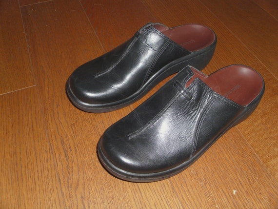 naturalizer mules clogs