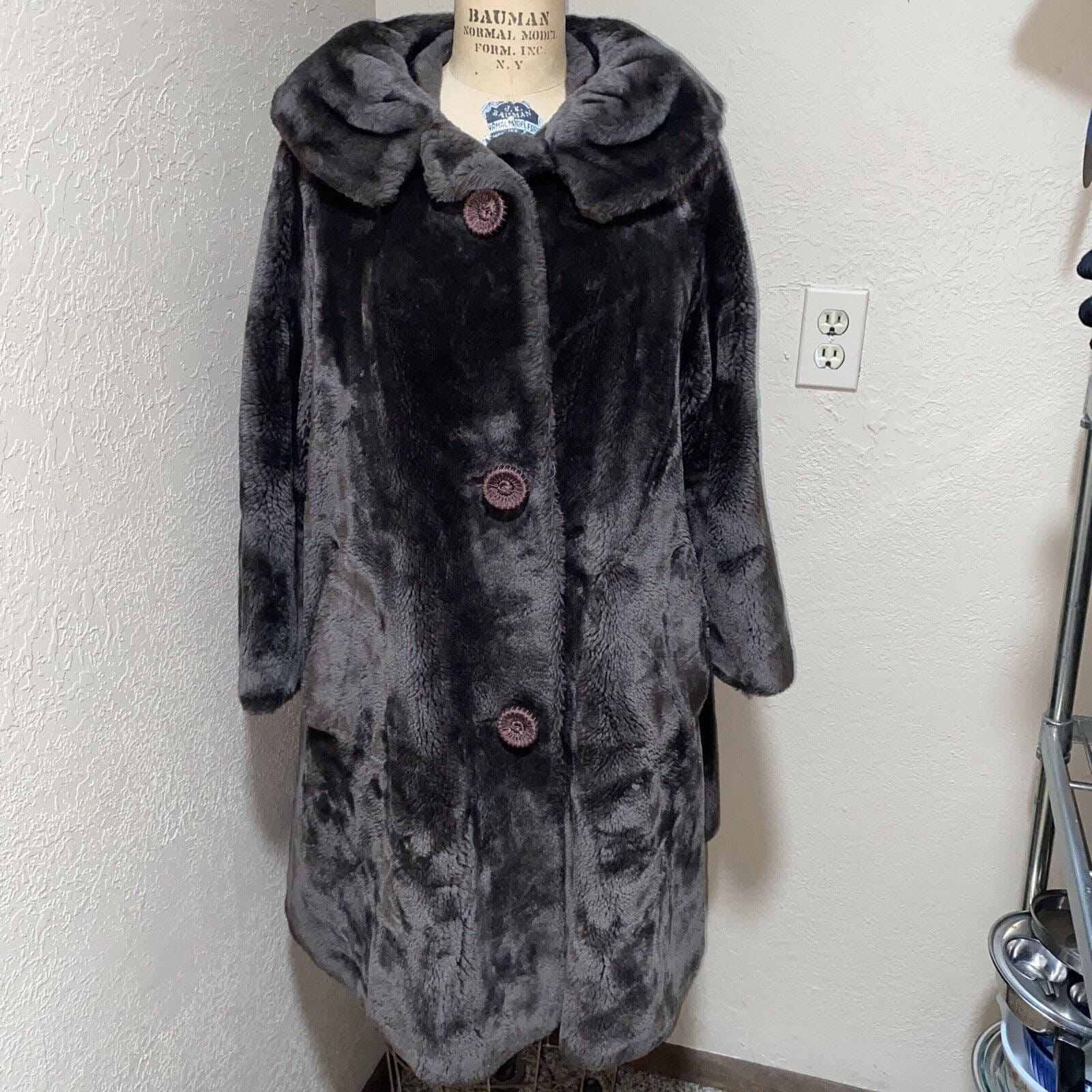 VTG Borgana Styled by Sportowne Cinderella Fashions Faux Fur Coat 