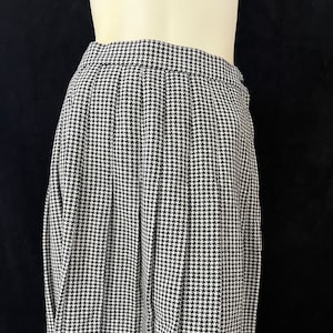 Women&#39;s Vintage Hounds Tooth Pleated Skirt Size 10
