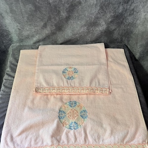 Set of 2 1970s Pink Vintage Towels