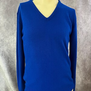 Vintage V Neck Blue Sweater Size Medium