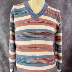 Vintage V Neck Sweater Size Medium