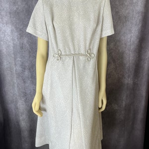 Vintage 1960s Silver Brocade Dress Size Large