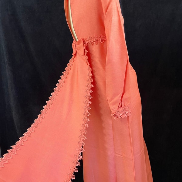Women's Vintage 1960s Bridesmaid Formal Dress