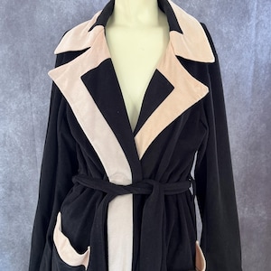 Women&#39;s Vintage Black Velour Robe