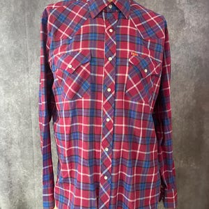 Camisa vintage dos anos 70 com botões de pressão de pérola tamanho 35