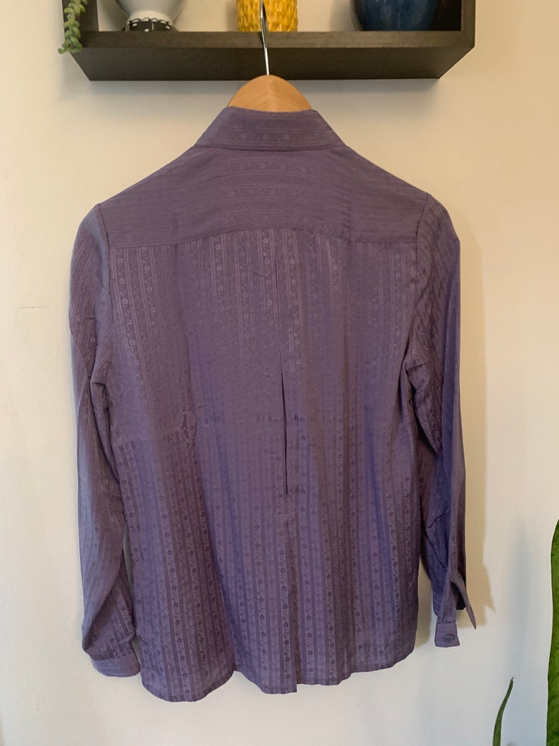 Women/'s Vintage Purple Button Up Silk Blouse