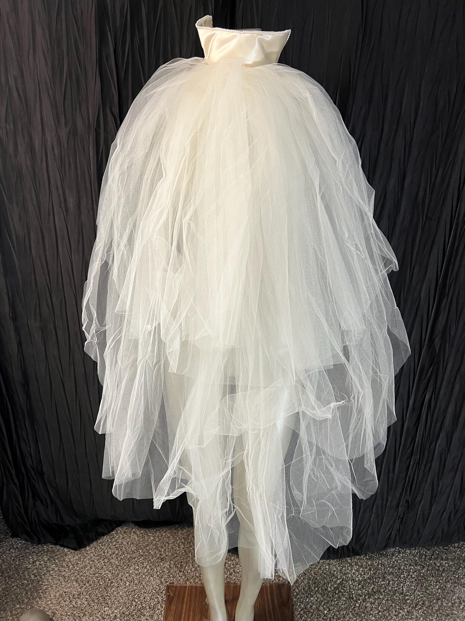 Vintage Lace Satin Long Sleeve Main Wedding Dress Luxury Trailing  High Quality Bridal Gown