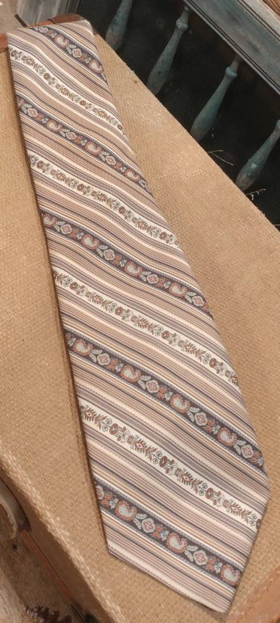 Very Handsome Wide Vintage Necktie / Brown, Beige… - image 3