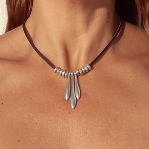 Statement Choker Necklace for Women, Silver Necklace, Silver Choker, Leather Necklace, Women Necklace, Zamak Necklace, Zamak Choker